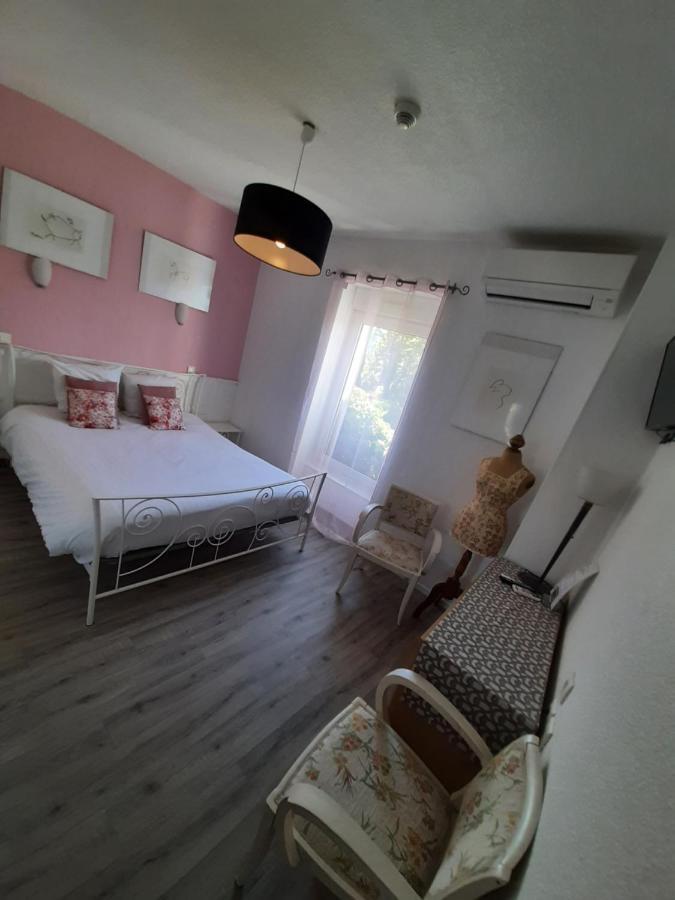 Hotel La Tour Des Fees Quissac  Luaran gambar