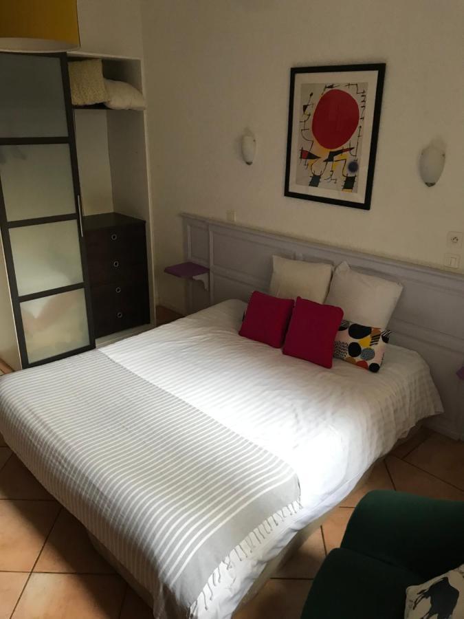 Hotel La Tour Des Fees Quissac  Luaran gambar