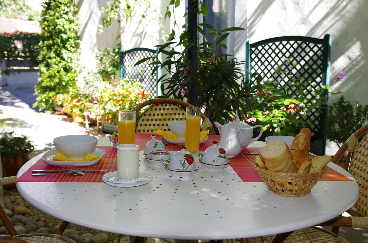 Hotel La Tour Des Fees Quissac  Luaran gambar